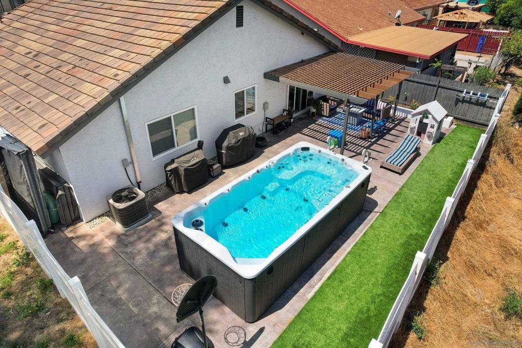 San Diego, CA 92114,7282 Bullock Dr