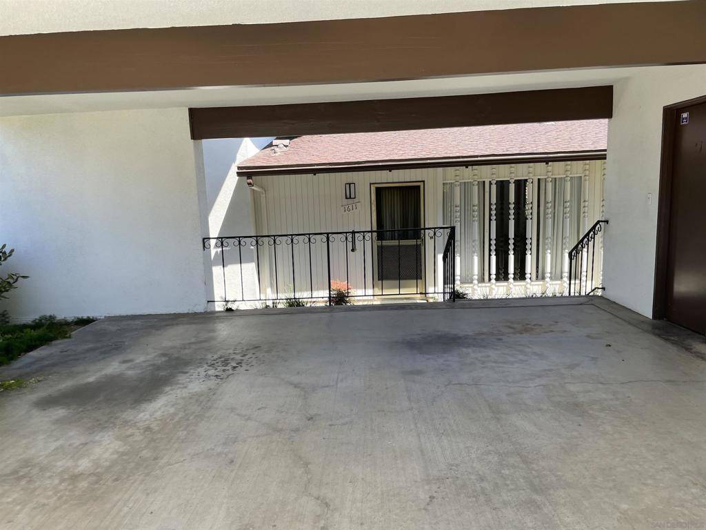 San Marcos, CA 92078,1611 La Flora Dr