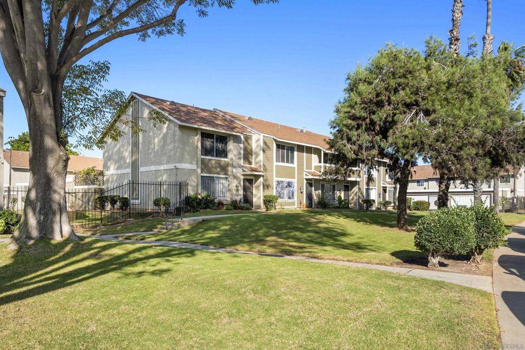 San Ysidro, CA 92173,3014 Village Pine Dr. #E