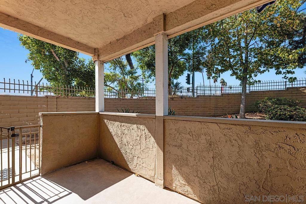 Oceanside, CA 92057,5009 Los Morros Way #14