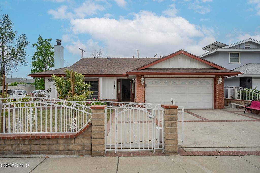 Arleta, CA 91331,13420 Chase ST