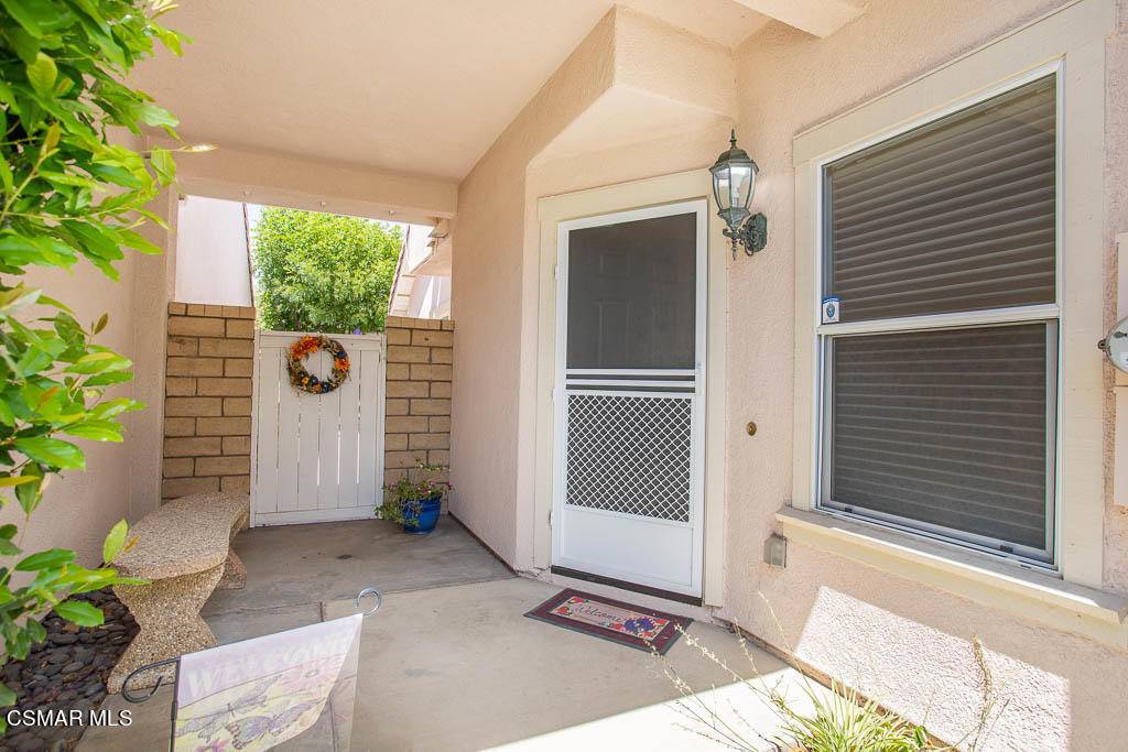 Simi Valley, CA 93063,2069 Laurelwood AVE