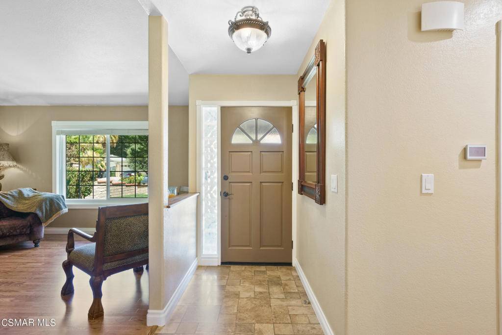 Agoura Hills, CA 91301,5847 Dovetail DR