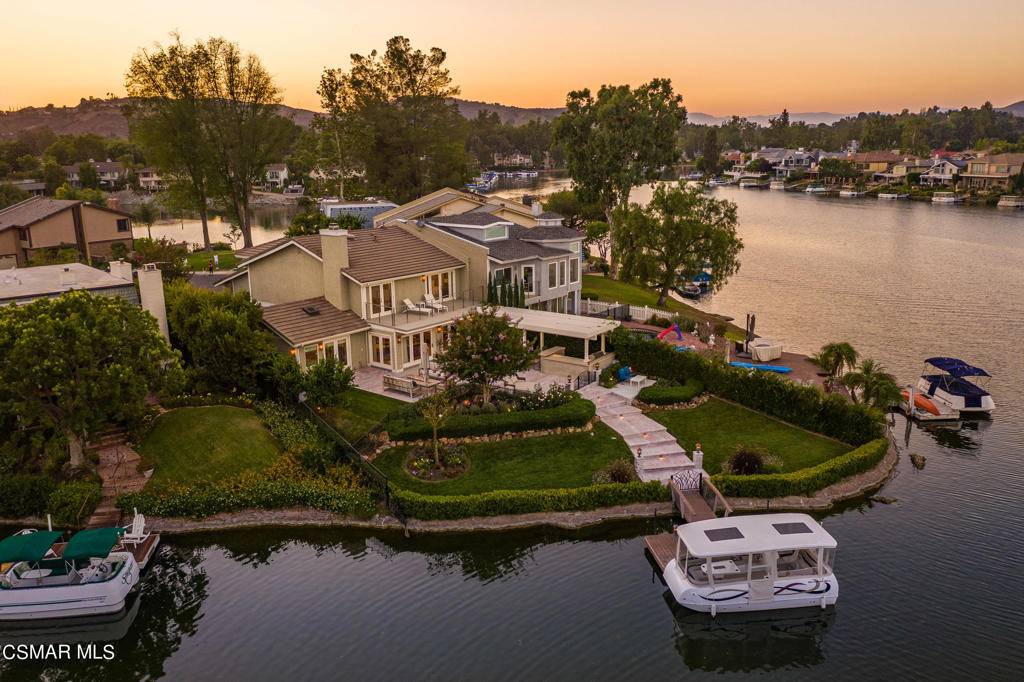 Westlake Village, CA 91361,2424 Windward CIR