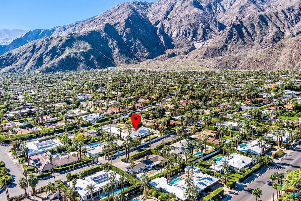 Palm Springs, CA 92262,335 Camino Norte