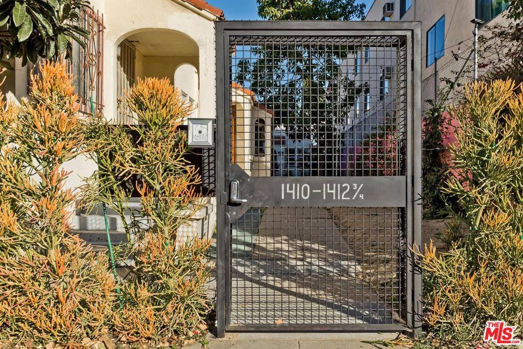 Los Angeles, CA 90027,1412 N SERRANO AVE