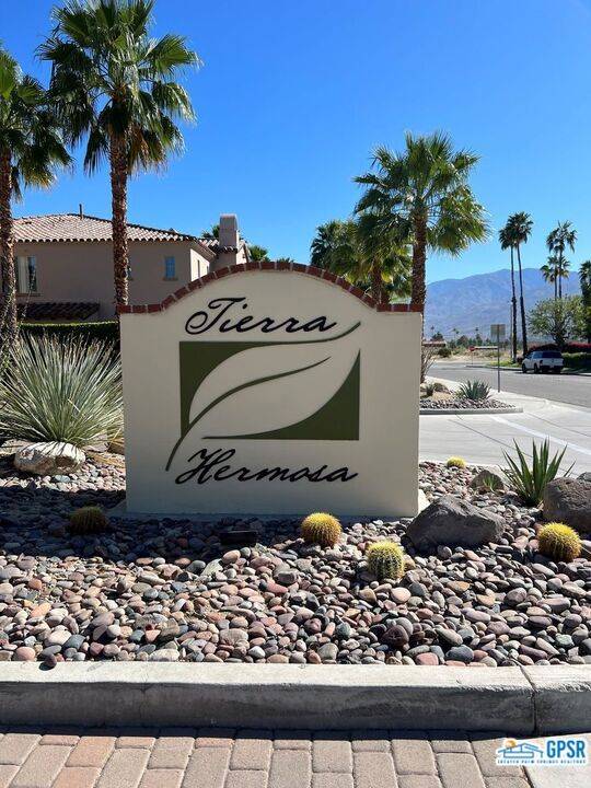 Palm Springs, CA 92262,1422 YERMO DR