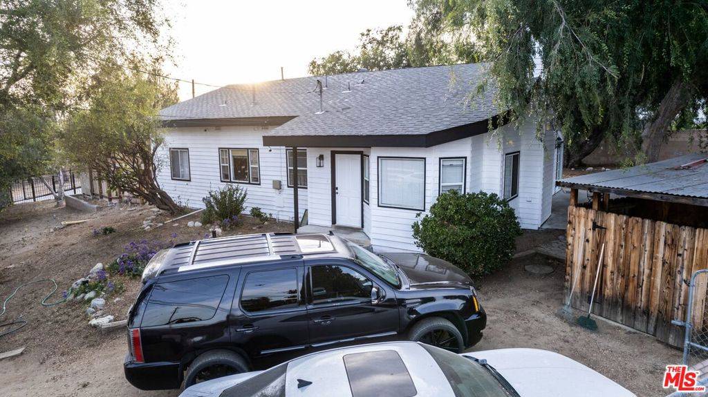 Sylmar, CA 91342,9839 FOOTHILL PL