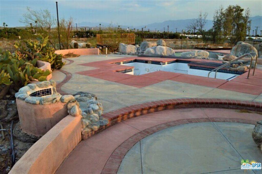 Desert Hot Springs, CA 92241,70525 AURORA RD