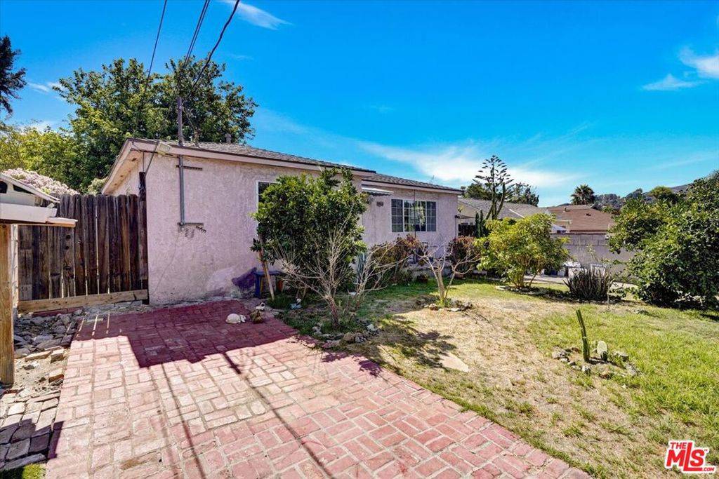 Tujunga, CA 91042,9946 Haines Canyon AVE