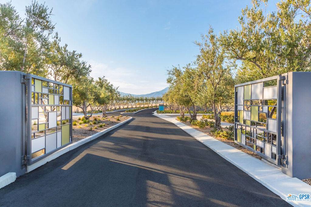 Palm Springs, CA 92262,3422 Ambassador DR #Lot 206