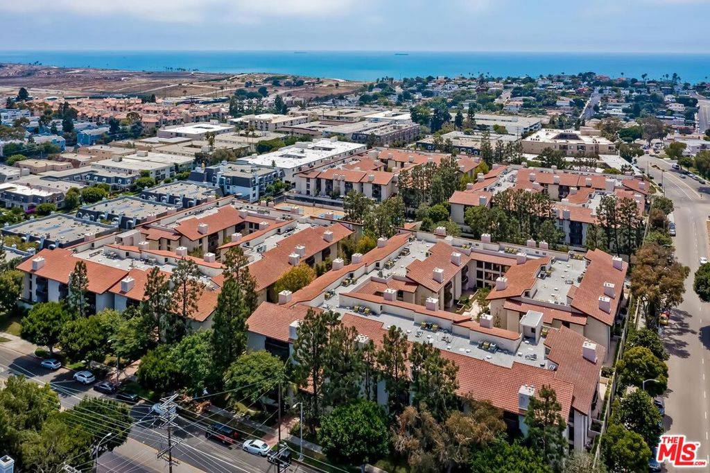 Playa Del Rey, CA 90293,8515 Falmouth AVE #218