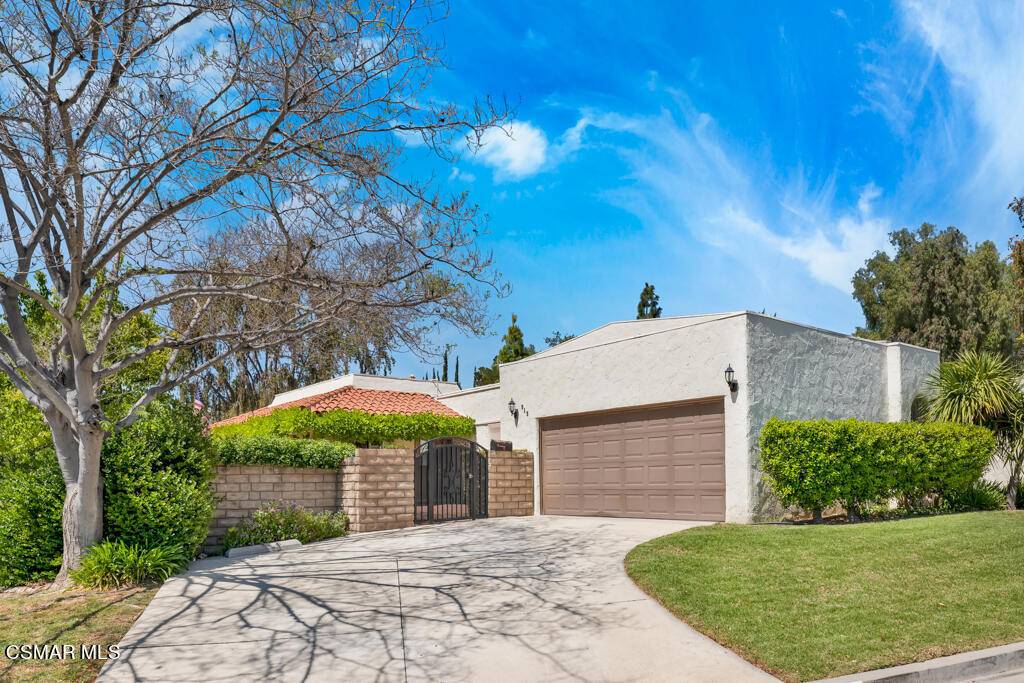 Thousand Oaks, CA 91360,915 Dunbar LN