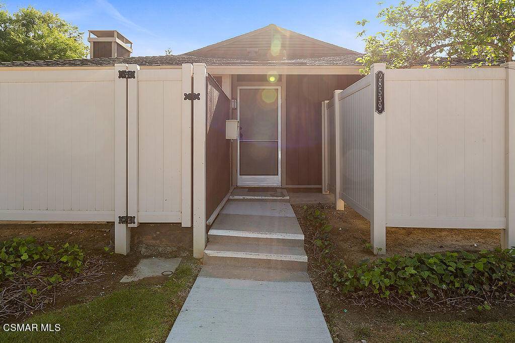 Agoura Hills, CA 91301,28539 Conejo View DR