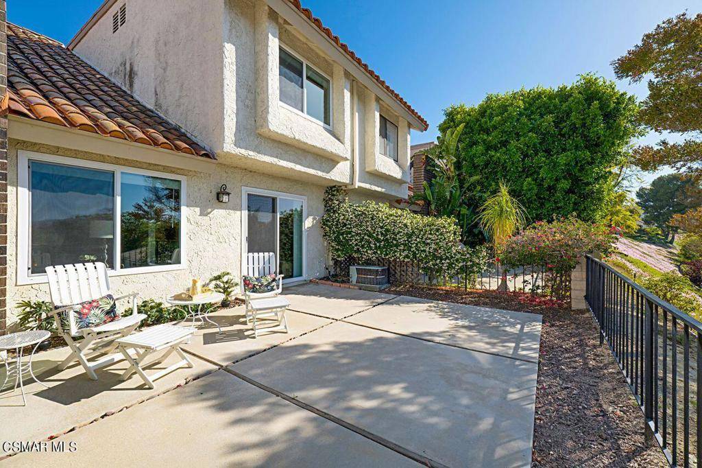 Newbury Park, CA 91320,607 Valley Oak LN