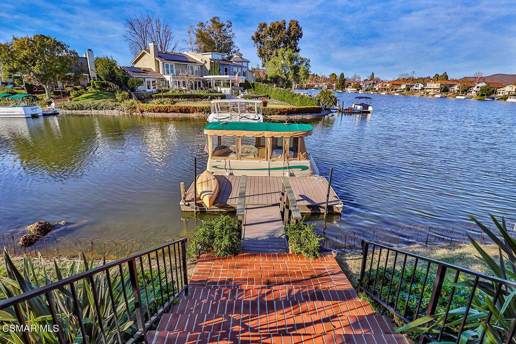 Westlake Village, CA 91361,2419 Topsail CIR