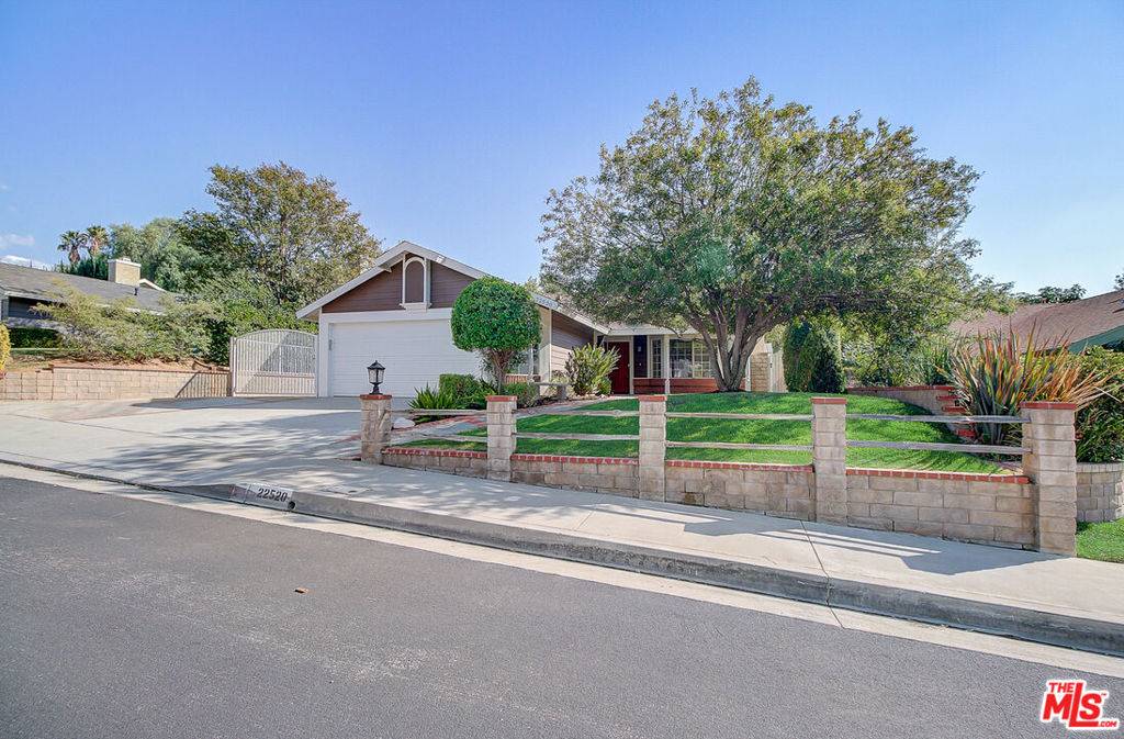 Santa Clarita, CA 91350,22520 Barcotta DR