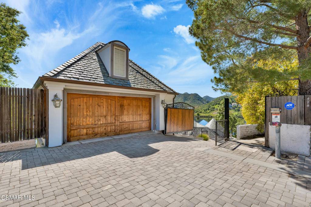 Westlake Village, CA 91361,474 Lake Sherwood Drive