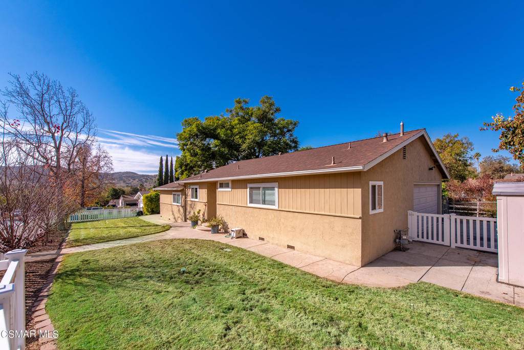 Thousand Oaks, CA 91362,261 Quinta Vista DR