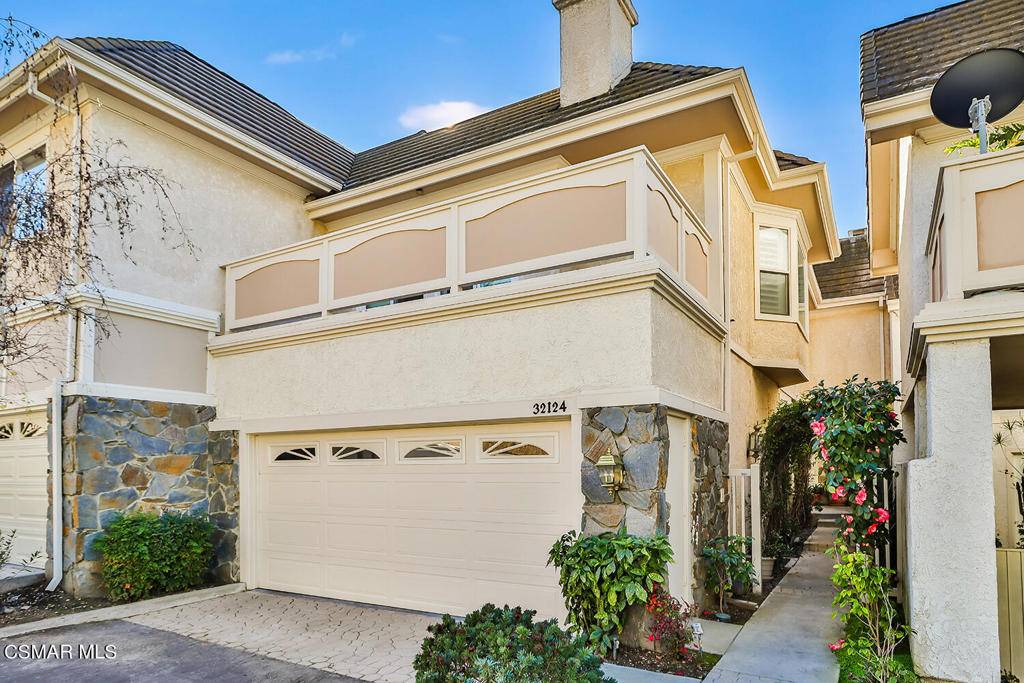 Westlake Village, CA 91361,32124 Canyon Ridge DR