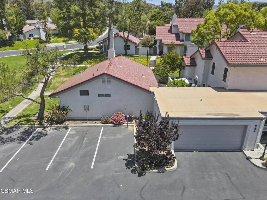 Oak Park, CA 91377,984 Quarterhorse LN