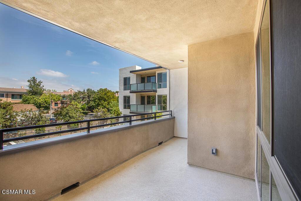 Thousand Oaks, CA 91362,71 Conejo School RD #217