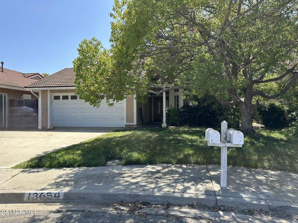 Moorpark, CA 93021,13654 Blacksmith CT