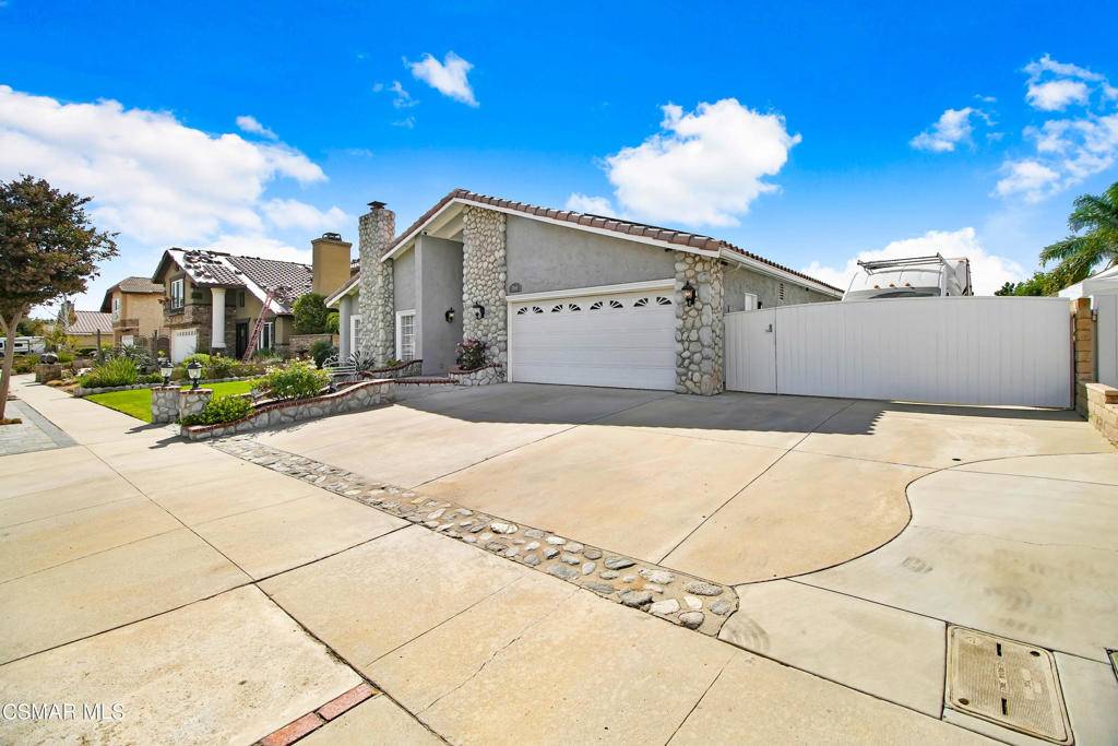 Simi Valley, CA 93065,2564 Nicholas ST