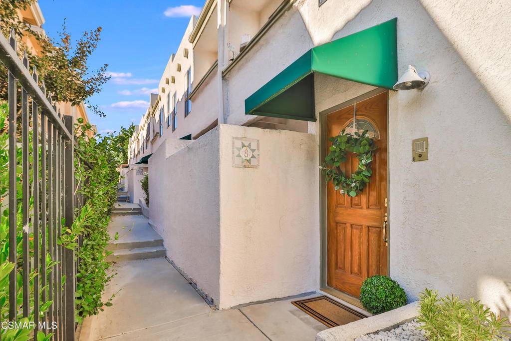 Agoura Hills, CA 91301,5320 Colodny DR #8