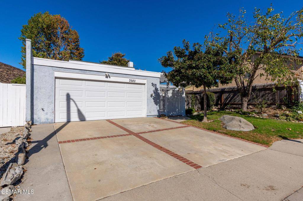 Newbury Park, CA 91320,3583 Spanish Gate DR