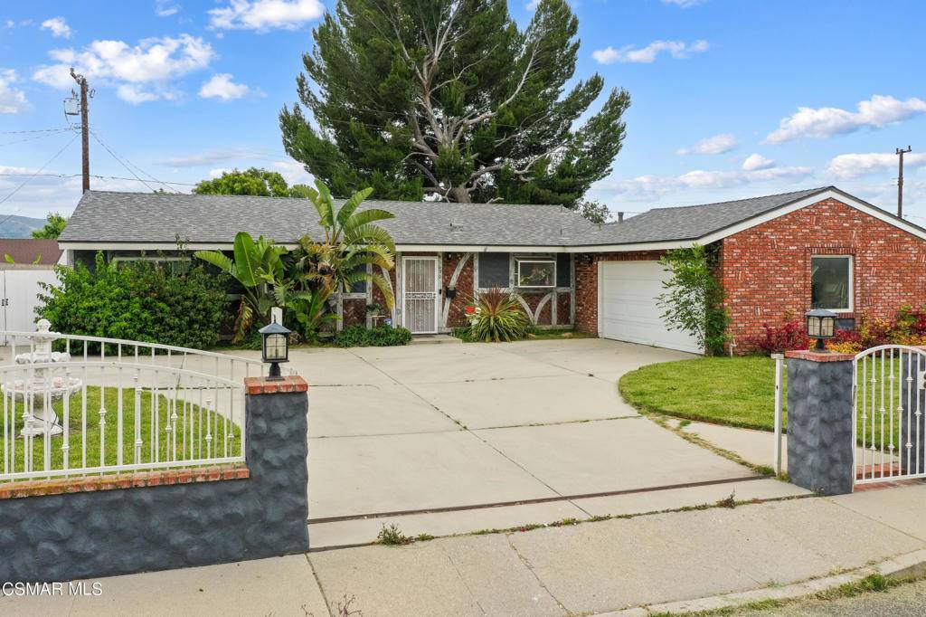 Simi Valley, CA 93065,1690 Spence ST