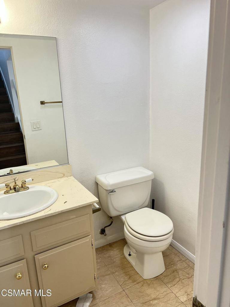 6223 Randi AVE Woodland Hills, CA 91367