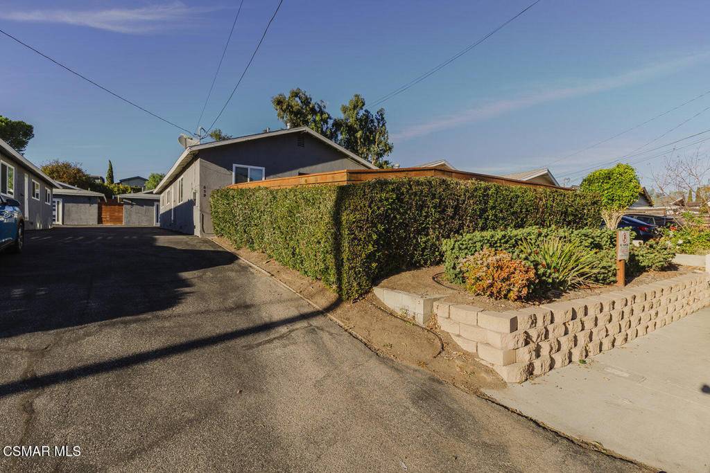Thousand Oaks, CA 91360,647 Brossard DR