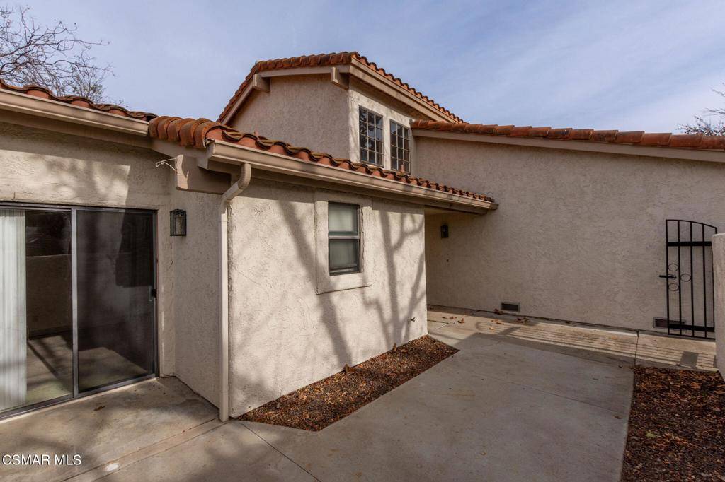 Newbury Park, CA 91320,615 Indian Wells LN