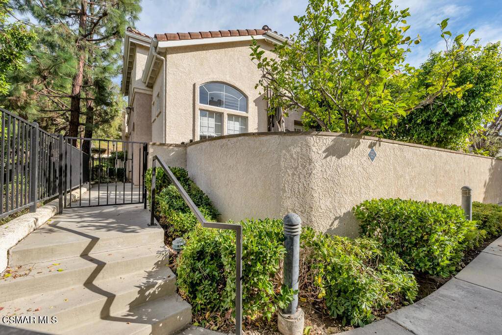 Westlake Village, CA 91362,339 Avenida De Royale