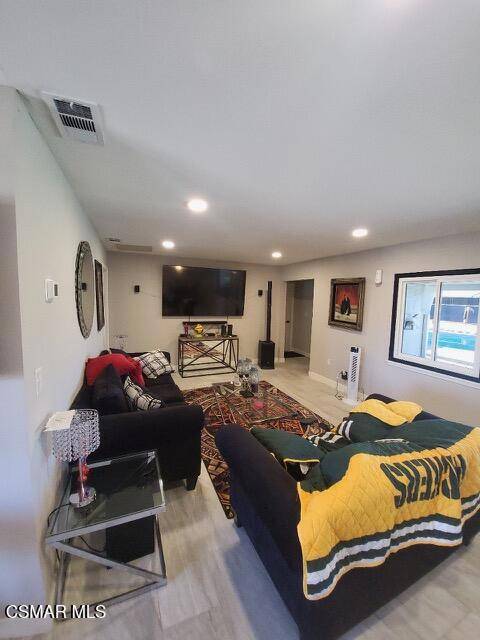 Lancaster, CA 93535,44231 Glenraven RD
