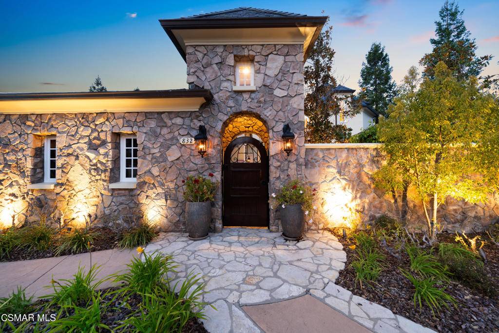 Thousand Oaks, CA 91361,832 W Stafford RD