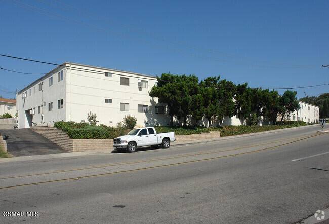 Thousand Oaks, CA 91362,399 Erbes RD