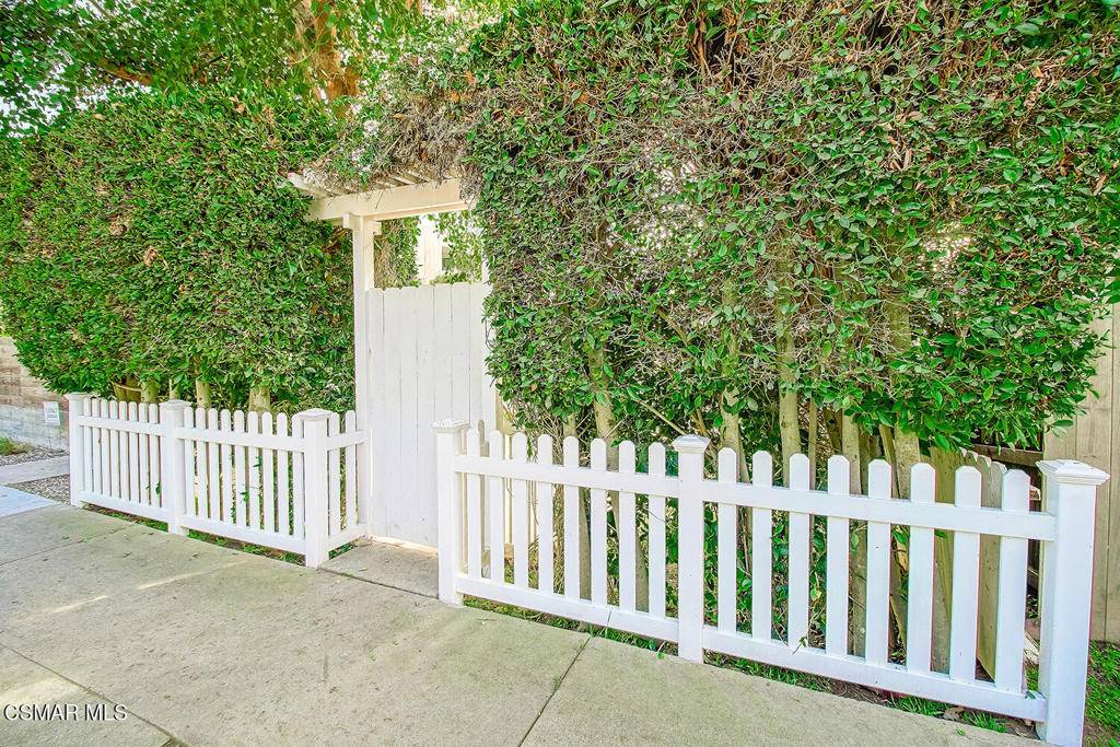 Manhattan Beach, CA 90266,760 Rosecrans AVE