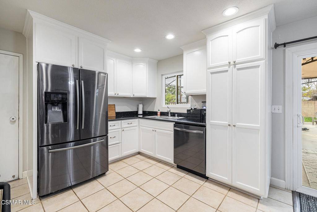 2313 Kelsey ST Simi Valley, CA 93063