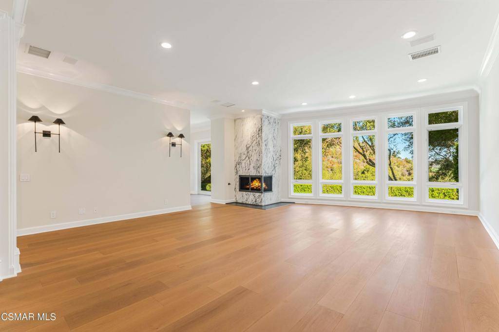 Thousand Oaks, CA 91361,2306 Heatherbank CT