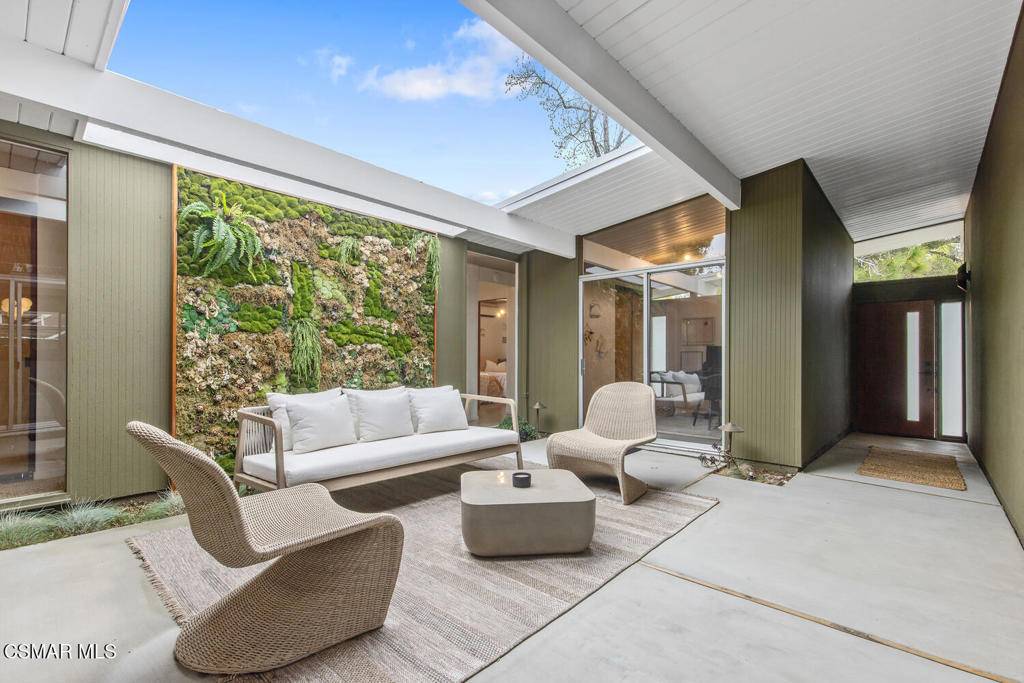 Thousand Oaks, CA 91360,1553 Stoddard AVE