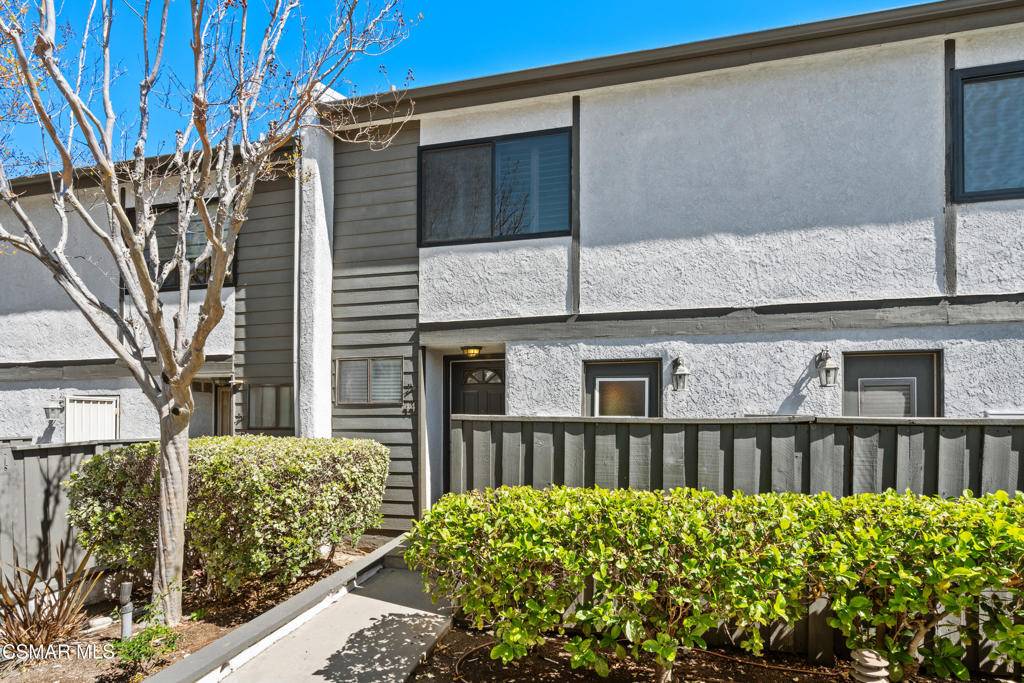 Porter Ranch, CA 91326,11311 Tampa AVE #44