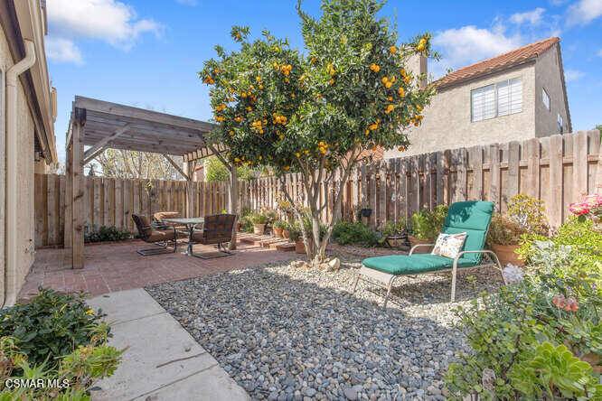 Simi Valley, CA 93063,5837 Cochran ST