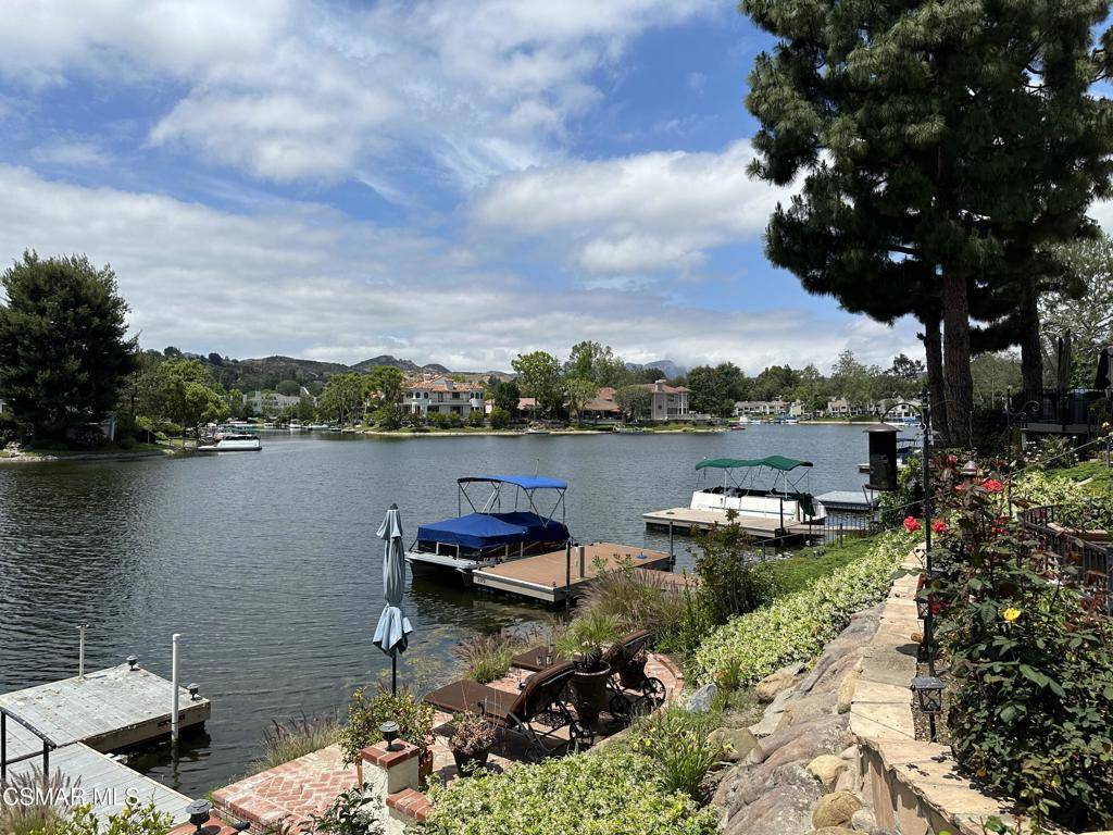 Westlake Village, CA 91361,2576 Northshore LN