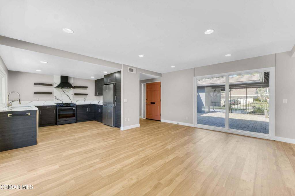 Westlake Village, CA 91361,32004 Grenville CT