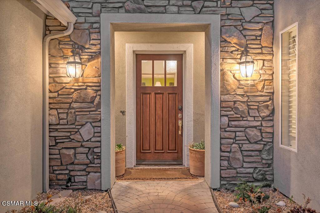 Simi Valley, CA 93063,5937 Indian Terrace DR