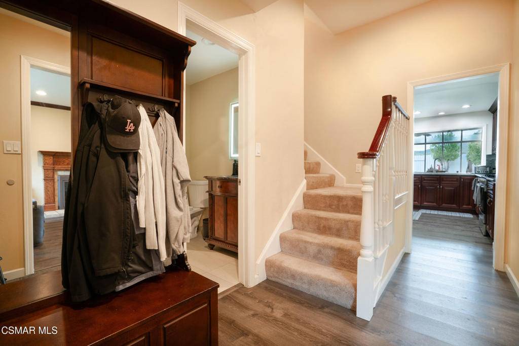 Agoura Hills, CA 91301,6045 Dovetail DR