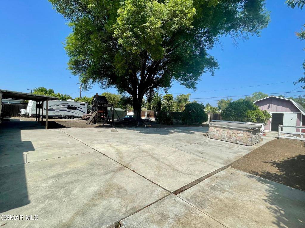 Thousand Oaks, CA 91360,1385 Calle Crisantemo