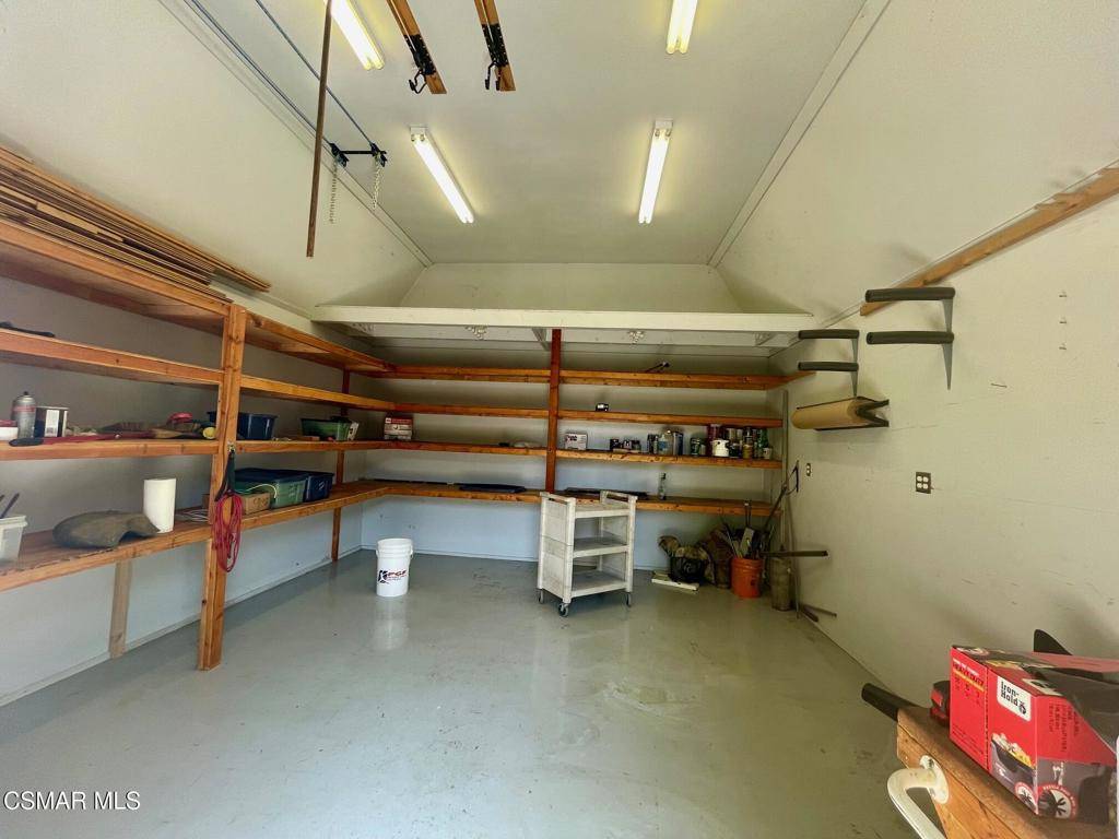 Thousand Oaks, CA 91360,1385 Calle Crisantemo